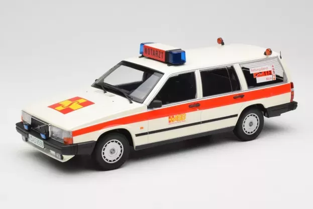 Minichamps Volvo 740gl Break Sw Station Wagon Notarzt Police Asb Koeln 1986 1:18 155171794